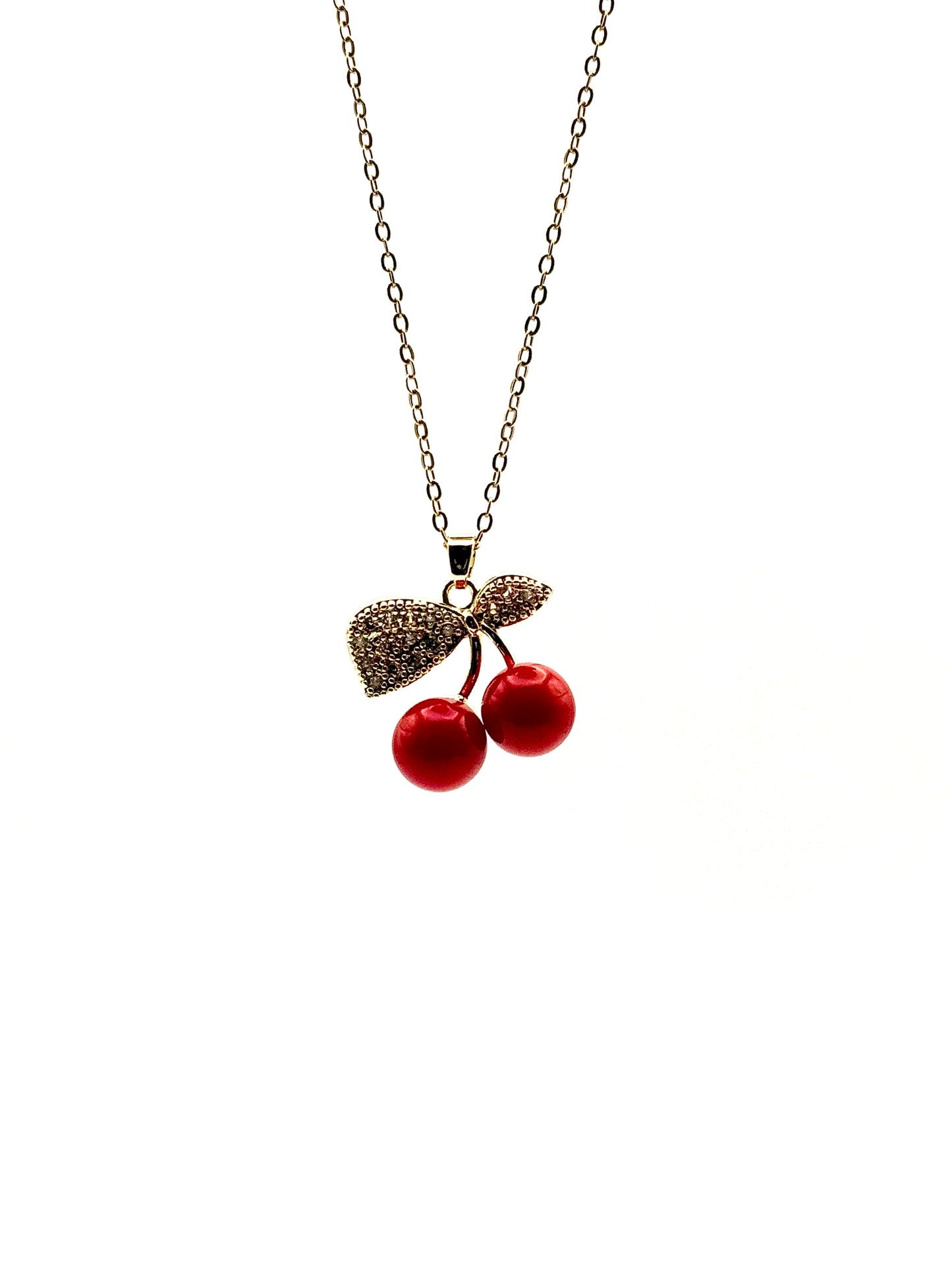 Collier Cherry Rouge à Pétales Dorées avec Strass